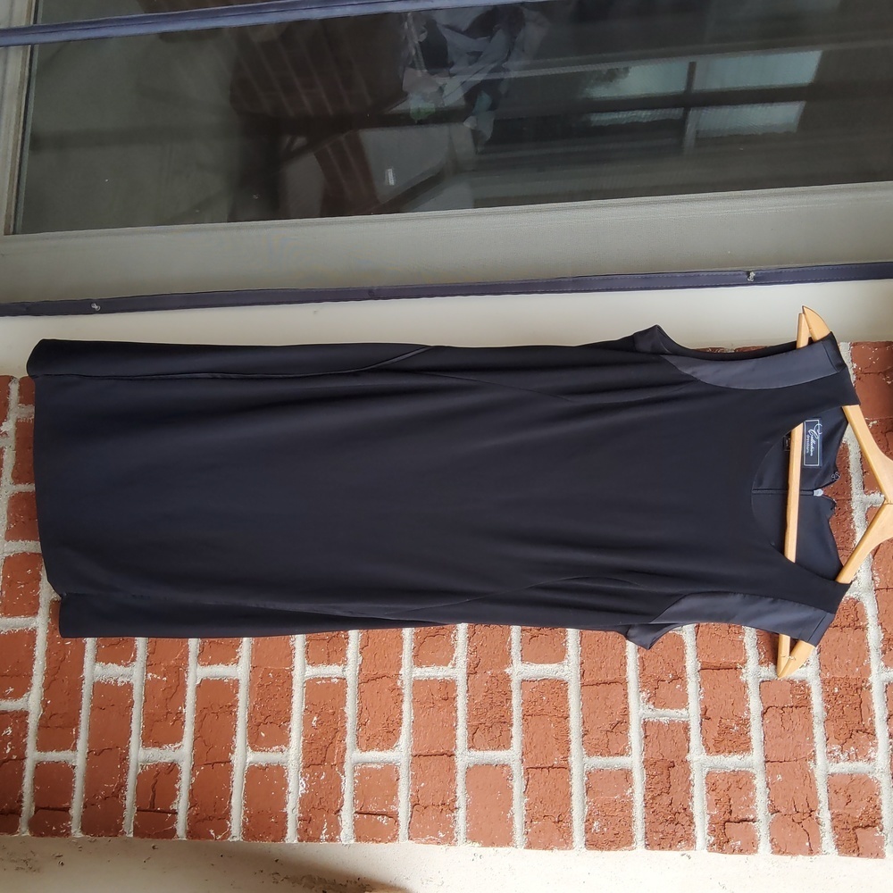 Dressbarn Little Black Dress.💜💚💛💙 Classic Black Dress. Excellent Condition.
